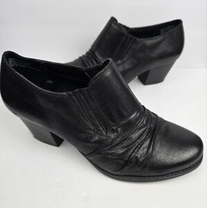 YUU Ranchen Low Rise Ankle Boots 2" Heel‎ Black Womens Size 9.5 W Fall Booties